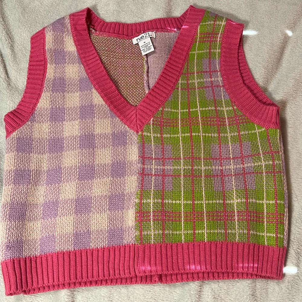 size medium, rue 21, pink purple and green sweater vest